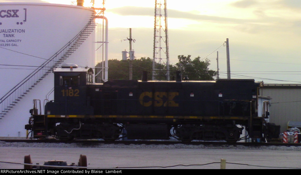 CSX 1182